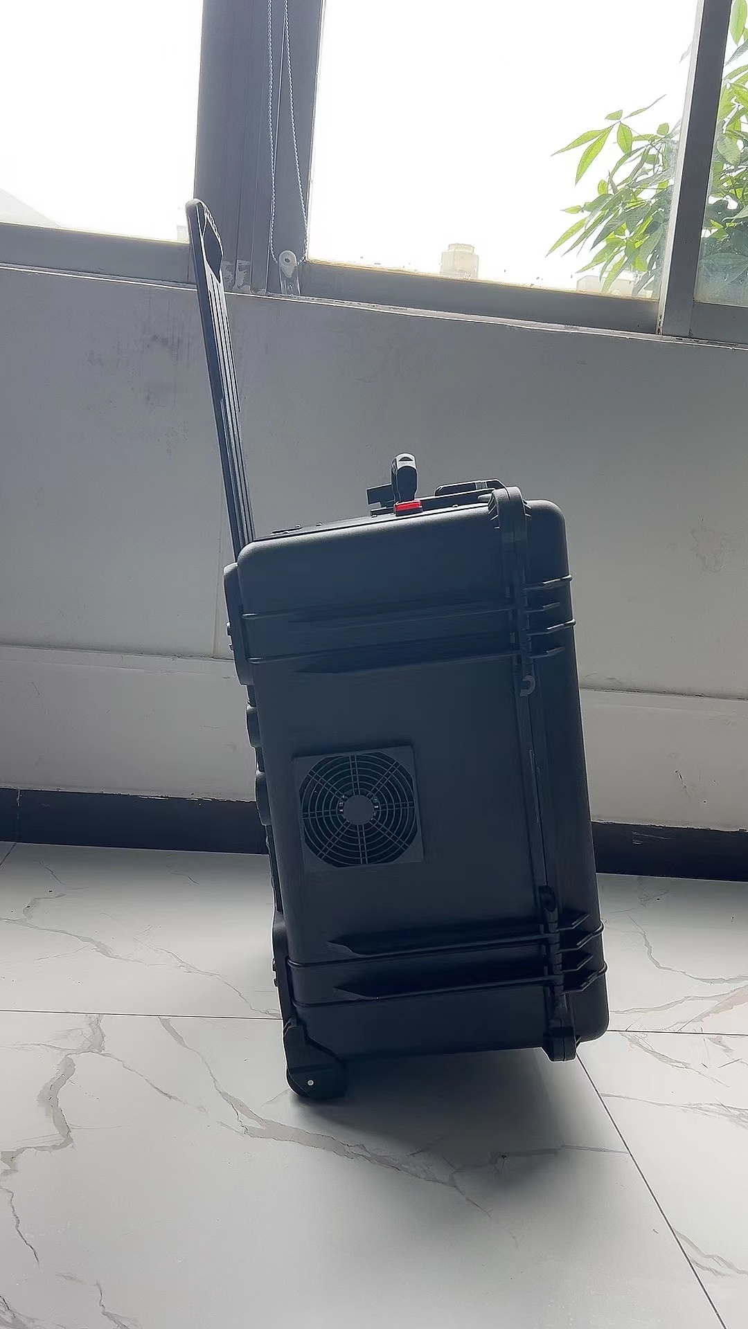 烟台手拉箱型移动通信干扰器